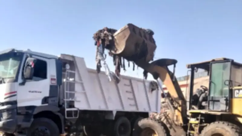 محافظة الجيزة ترفع 1060 طنًا من المخلفات في حملات مكثفة بالعمرانية وبولاق الدكرور
