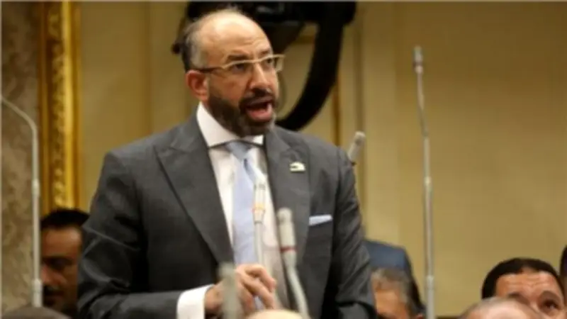 برلماني يطالب بحل أزمة 1371 مدرسة مؤجرة تخدم مليون طالب في مصر