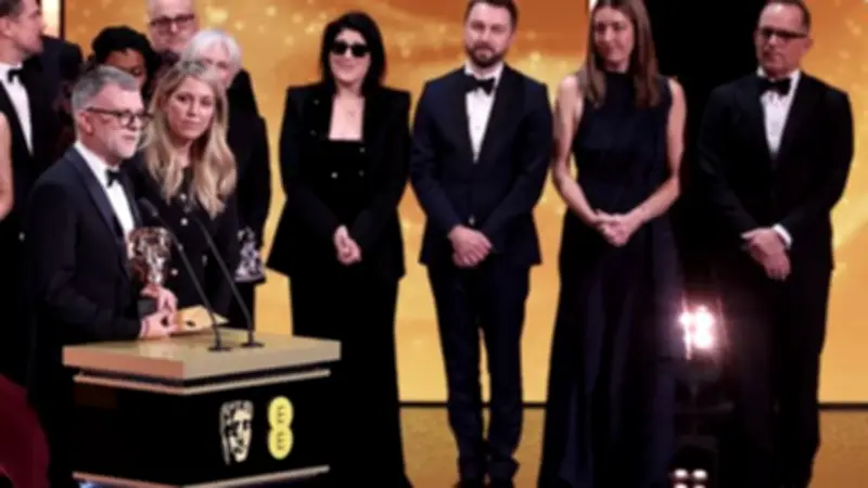 القائمة الكاملة للفائزين بجوائز حفل البافتا 2026: فيلم One Battle After Another يحصد أبرز الجوائز