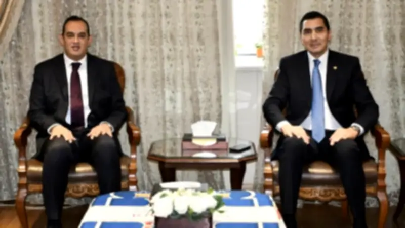 وزير الرياضة يبحث مع التعليم دعم الأنشطة الطلابية والتحضير لبطولة العالم الجامعية 2031