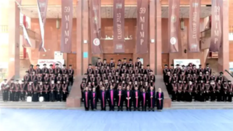 جامعة المنصورة تحتفل بتخريج 244 طالبًا وطالبة وافدين من الدفعة 59 بكلية الطب