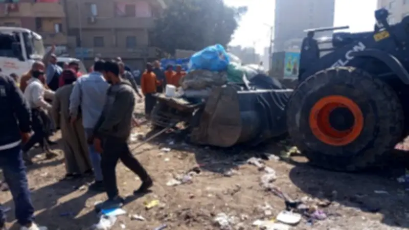 حملة مكبرة بالقليوبية ترفع 25 طنًا من المخلفات وتصادر 12 سيارة كارو مخالفة