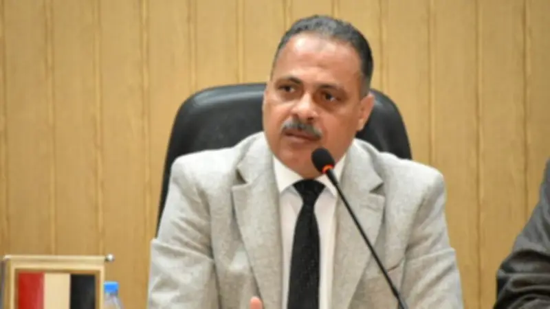 محافظ الشرقية يحيل 264 عاملاً مقصراً للتحقيق في غيابهم عن العمل