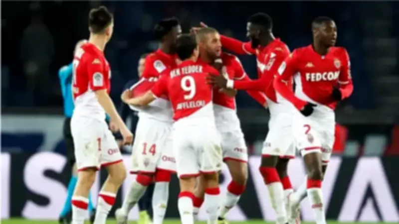 موناكو يهزم نانت 3-1 في الشوط الأول من الدوري الفرنسي بتألق أدينجرا وزكريا