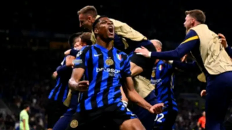 إنتر ميلان يتفوق على يوفنتوس 3-2 في قمة مثيرة للدوري الإيطالي