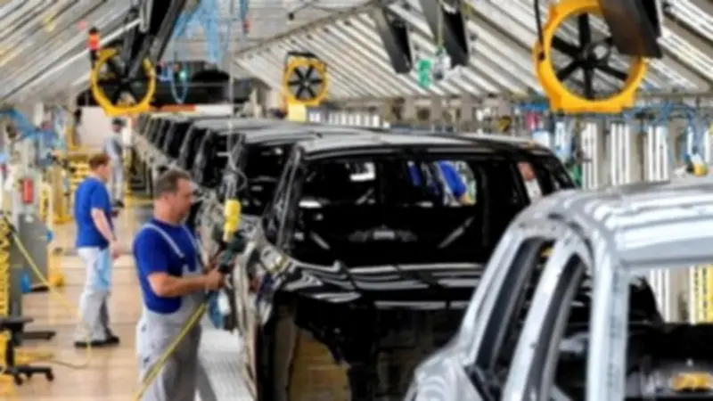 صناعة السيارات الألمانية تخسر 47 ألف وظيفة في 2025 وسط انتقادات لسياسات الاتحاد الأوروبي