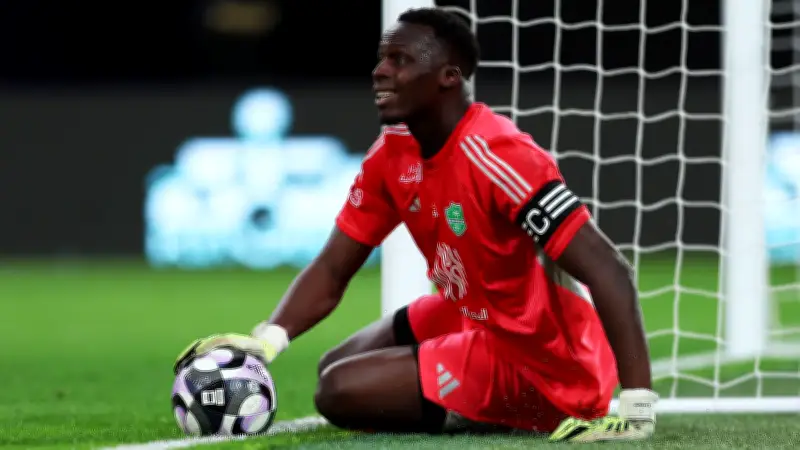 ميندي يثير الجدل: فوز الأهلي 5-2 على الشباب كان يجب أن يكون 7-0!