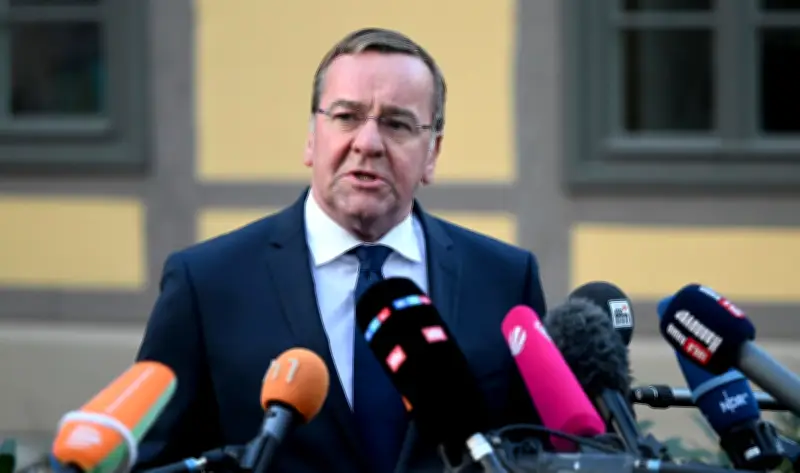 وزير الدفاع الألماني: أوكرانيا تحتاج 60 مليار يورو هذا العام لتعزيز قدراتها العسكرية