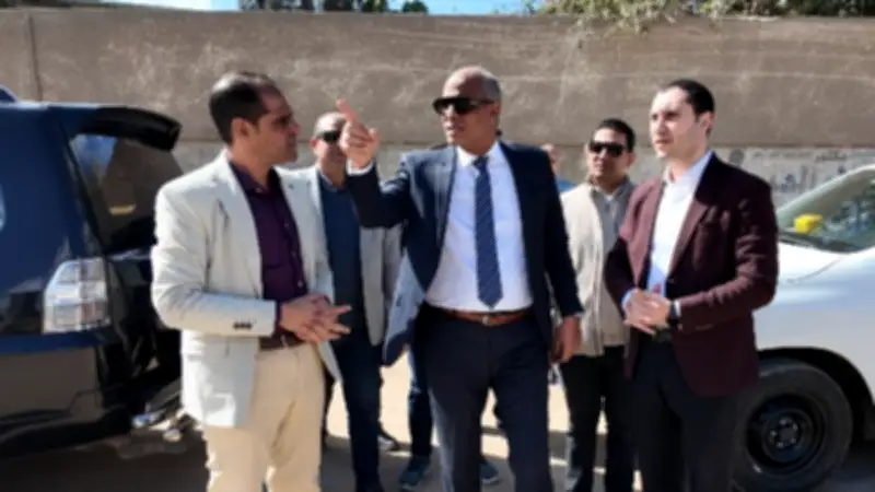 محافظ كفر الشيخ يتفقد إنشاءات كوبري سخا العلوي بطول 630 مترًا لتحسين الحركة المرورية