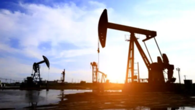 أسعار النفط تهبط إلى 65.6 دولار مع ترقب محادثات واشنطن وطهران وتصاعد التوترات الجيوسياسية