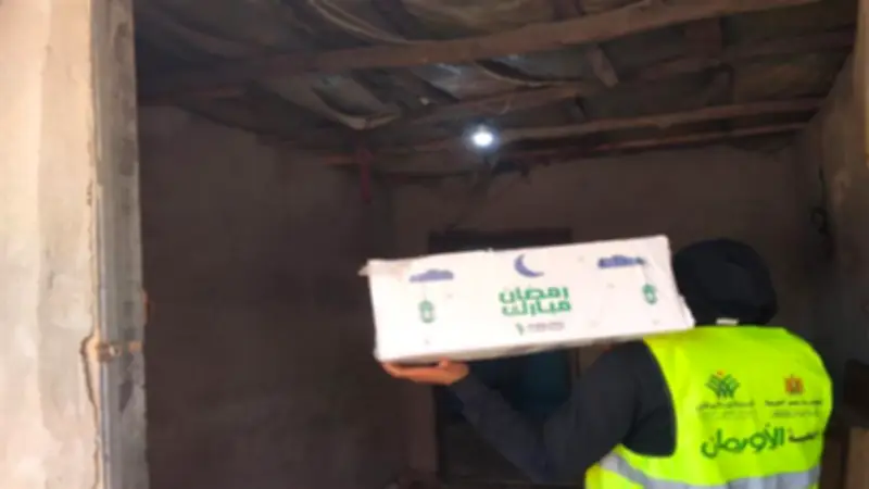 توزيع 6800 كرتونة غذائية على الأسر المحتاجة في 6 قرى بسوهاج بالتزامن مع رمضان