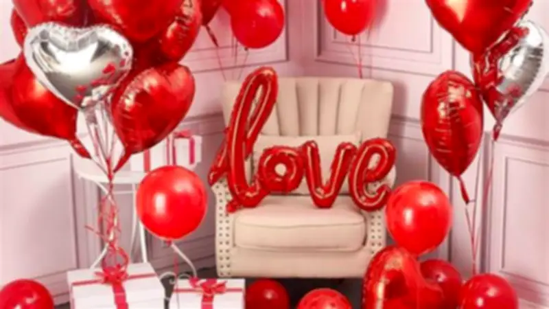 بأقل الأسعار.. 7 أفكار عملية لهدايا عيد الحب 2026 للمخطوبين