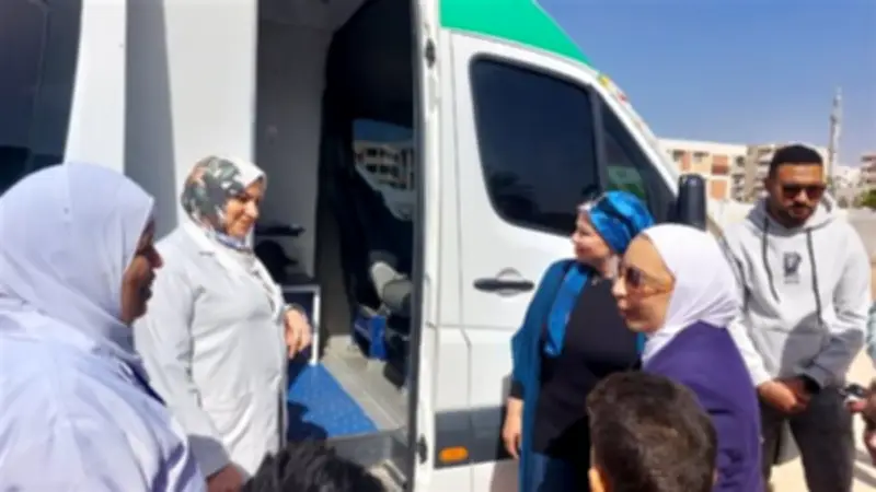 قافلة طبية بالإسماعيلية تقدم خدمات مجانية لـ828 مواطنًا في مدينة المستقبل