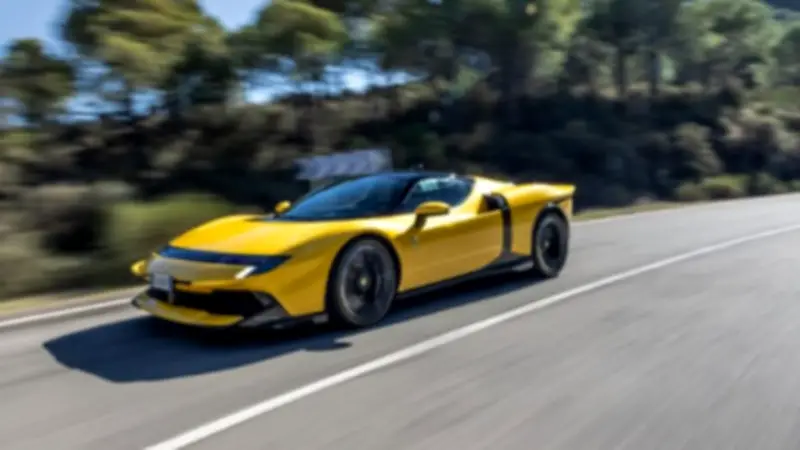 فيراري تكشف عن طرازها الخارق الجديد 849 تيستاروسا: محرك هجين وأداء مذهل