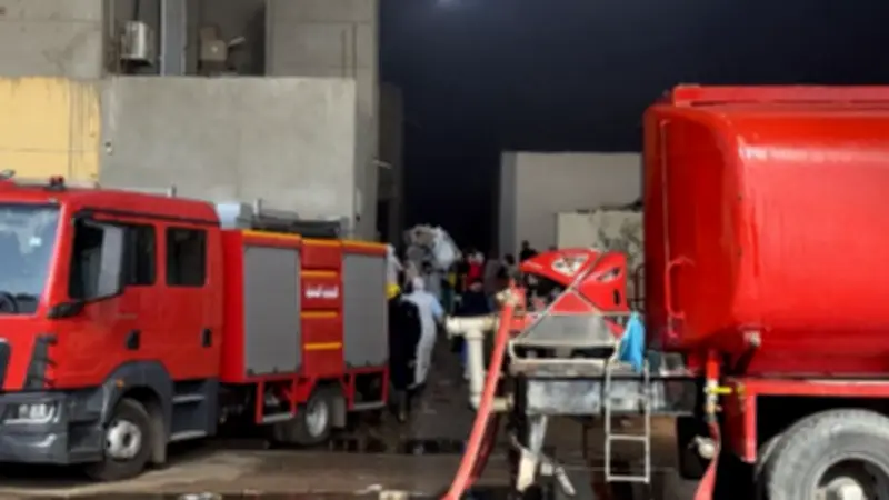 9 سيارات إطفاء وخزان استراتيجي لإخماد حريق هائل في مصنع ملابس بمدينة 6 أكتوبر