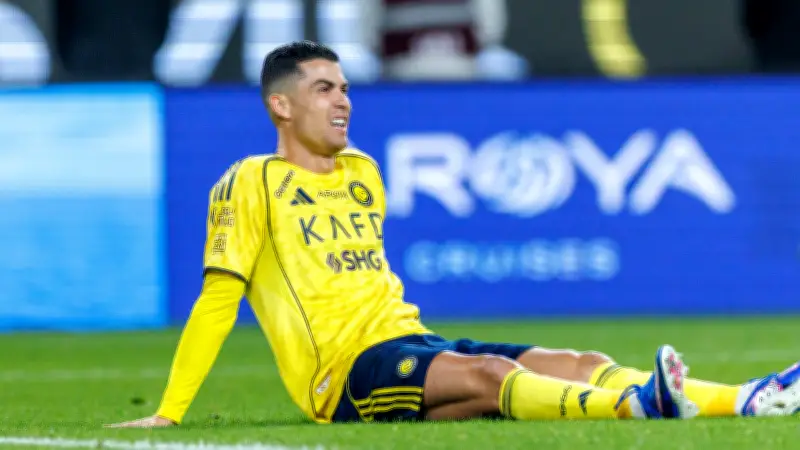 رئيس كشافي يونايتد السابق يشكك في نوايا رونالدو مع النصر: هل يستعد للرحيل؟