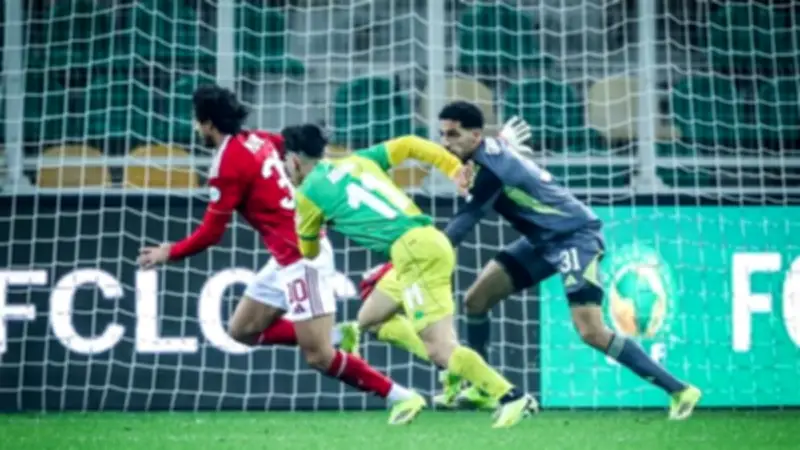 الأهلي يواجه الإسماعيلي اليوم في الدوري المصري الممتاز: الموعد والقناة الناقلة