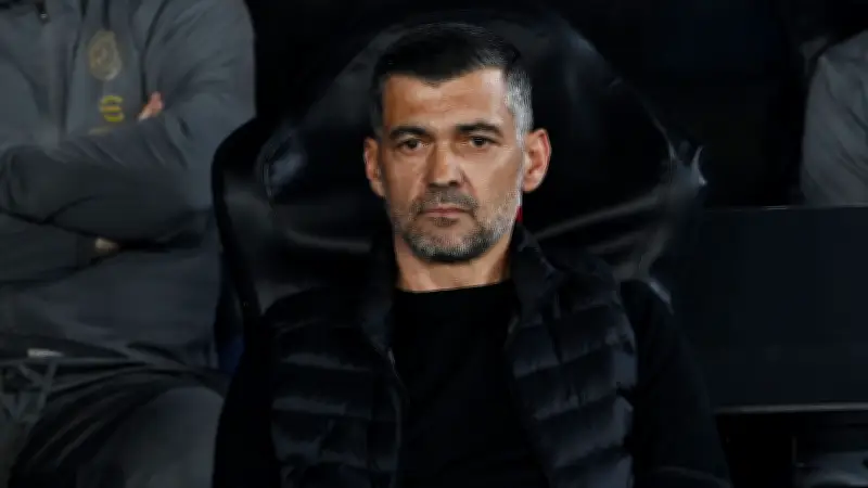 عملاق أوروبي يجدد اهتمامه بمدرب اتحاد جدة سيرجيو كونسيساو بعد فوز كاسح