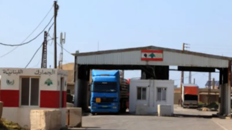 استمرار قطع الطريق أمام الشاحنات السورية بعد تعثر المفاوضات بين لبنان وسوريا
