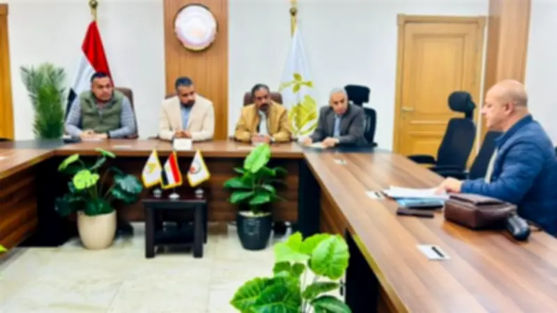 جهاز العبور الجديدة يتابع ملفات تقنين الأراضي مع جمعيات القادسية وشباب الأمل