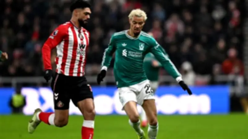 تعادل سلبي بين ليفربول وسندرلاند في الشوط الأول من الدوري الإنجليزي