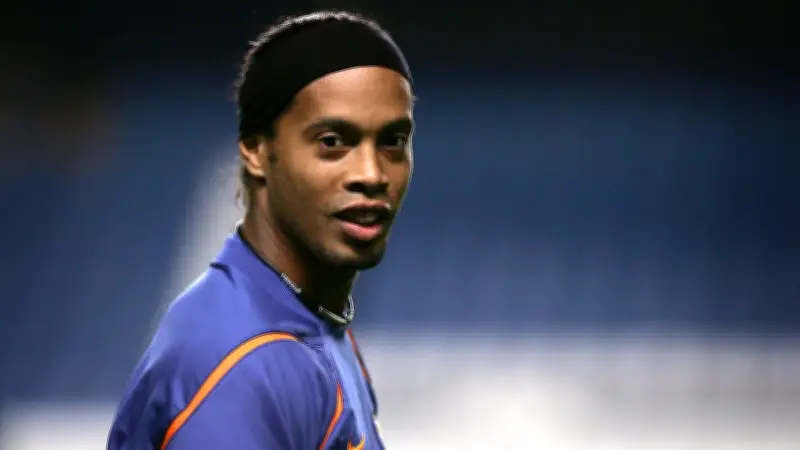 مرشح برشلونة يعد بمفاجأة مدوية تضاهي صفقات رونالدينيو وبيكهام التاريخية