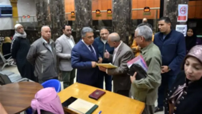 محافظ الدقهلية يؤكد: خدمة المواطن خط أحمر ولا مكان للتقصير في إنجاز المعاملات