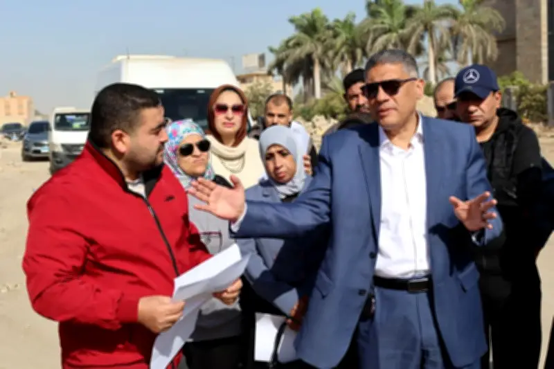 محافظ الجيزة يتفقد مشروعات تطوير الطرق والبنية التحتية في المنطقة الصناعية بأبو رواش