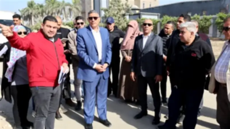 محافظ الجيزة يتفقد مشروعات تطوير الطرق والمرافق بالمنطقة الصناعية في أبو رواش