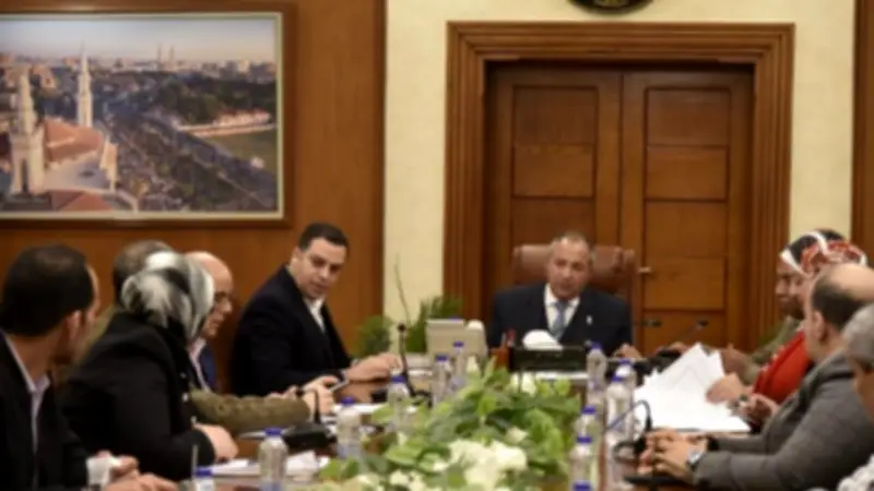 محافظ بورسعيد يؤكد دراسة كل طلب مواطن ويؤكد التزامه الصارم بالقانون