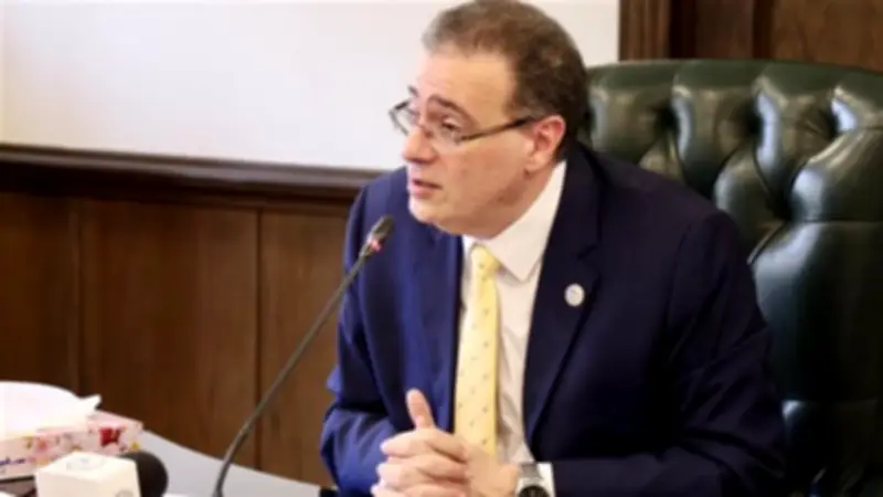 الجهاز المركزي للتنظيم والإدارة يشكل لجنة لتعديل الهياكل التنظيمية للوزارات