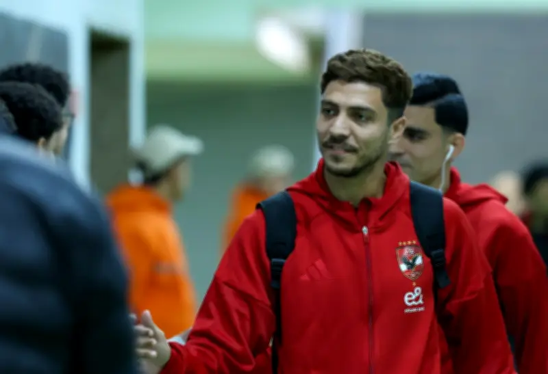 محمد شريف يطالب بفرصة كاملة في الأهلي بعد تحسن مستواه الكامويش