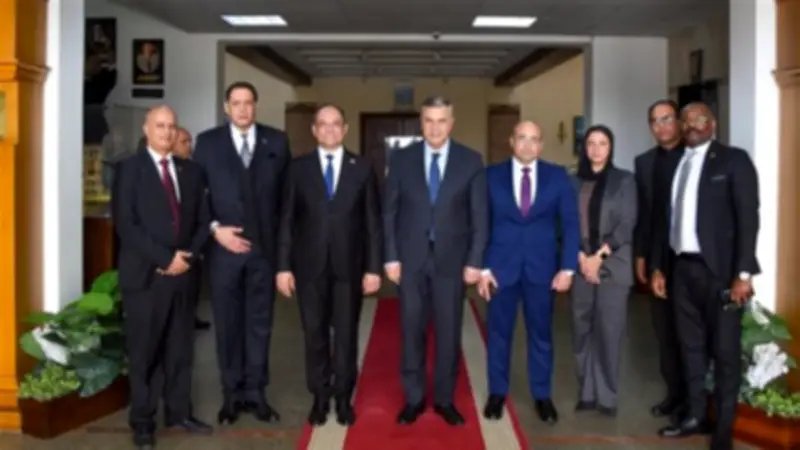 محافظ الإسكندرية: الاستثمار في الكوادر البشرية حجر أساس التنمية الإدارية