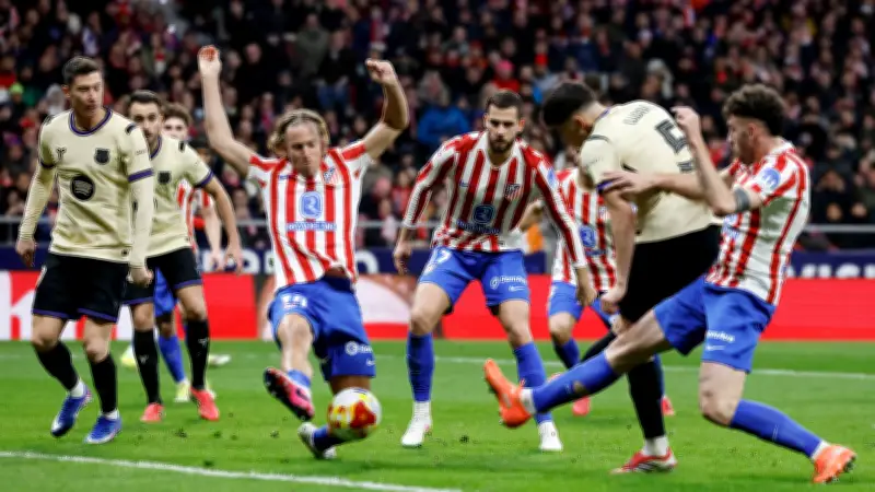 جدل تقنية الفيديو يلغي هدف برشلونة في مواجهة أتلتيكو مدريد بكأس الملك