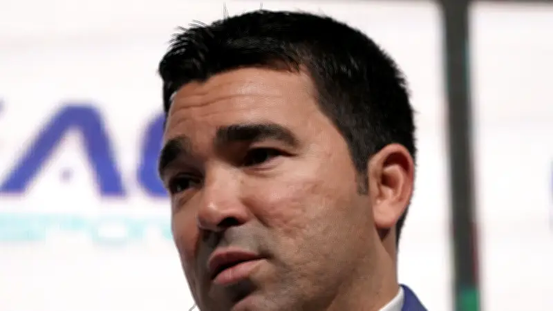 ديكو ينتقد بشدة أداء الحكام بعد هزيمة برشلونة الكبيرة أمام أتلتيكو مدريد