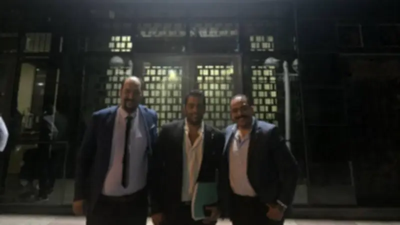 أحمد فلوكس يعلن قراره بالعودة للدراسة في الأكاديمية البحرية للعلوم والتكنولوجيا