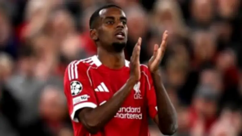 إيزاك يقترب من العودة ويمنح سلوت دفعة معنوية قبل مواجهة برايتون