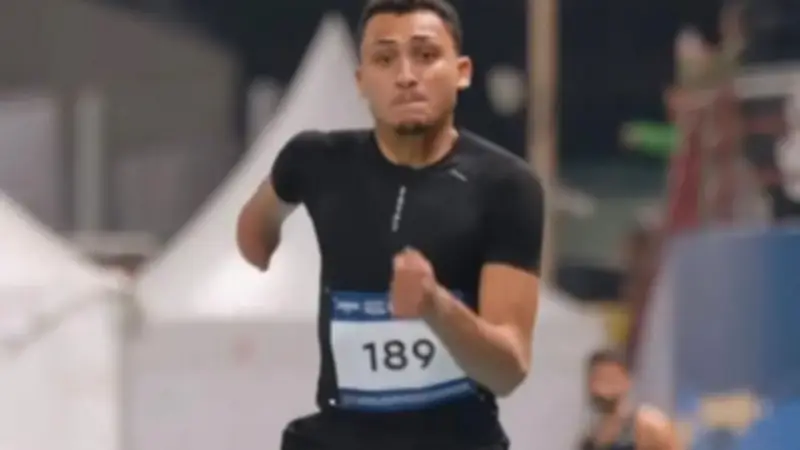 رئيس جامعة العاصمة يهنئ يوسف جمال ببرونزية الوثب الطويل في دبي