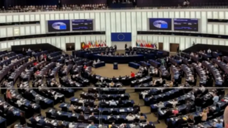 البرلمان الأوروبي يؤكد استمرار الضغط على إيران بعد تصنيف الحرس الثوري إرهابياً