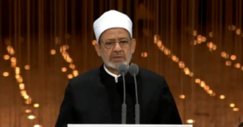 شيخ الأزهر يهنئ الرئيس السيسي والشعب المصري بحلول شهر رمضان المبارك