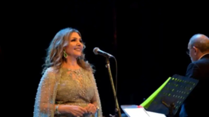 نادية مصطفى تخطف قلوب الجمهور في حفل عيد الحب بأوبرا الإسكندرية