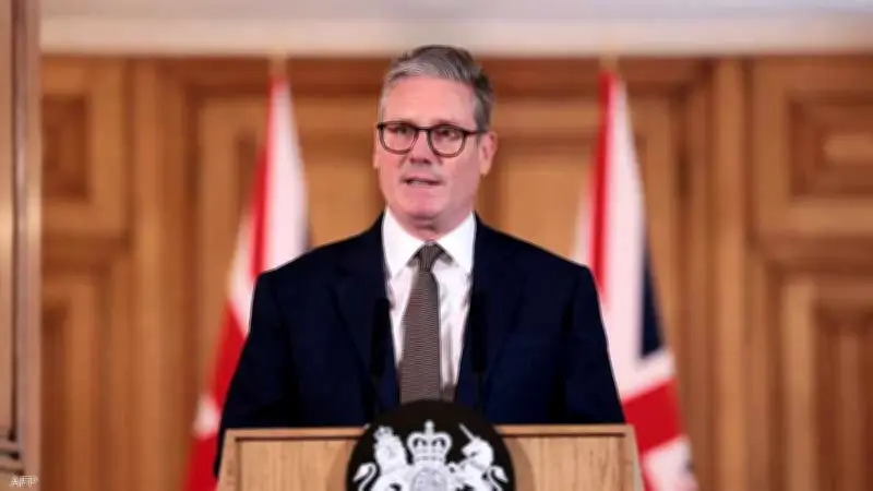 رئيس الوزراء البريطاني يحث الأوروبيين على تعزيز الاستثمارات العسكرية للدفاع الذاتي