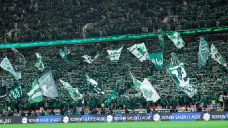 لاعب سابق يثير الجدل بتصريح ساخر: لو استطاع الهلال لاشترى جماهير الأهلي والاتحاد