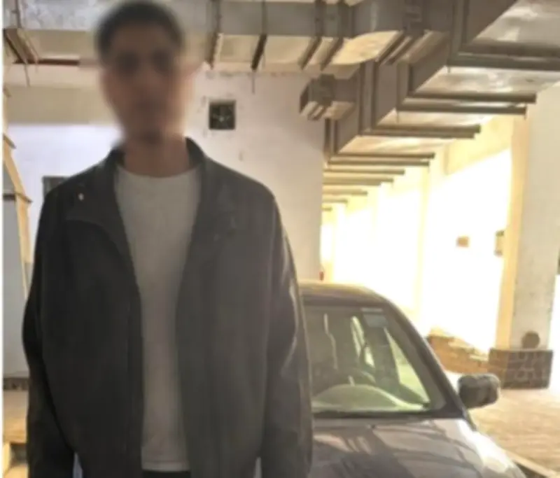 ضبط قائد سيارة بعد تحميل مواسير بارزة تعرض حياة المواطنين للخطر