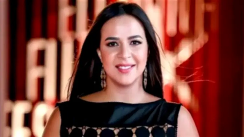 إيمي سمير غانم تعلن رغبتها في تربية حمار داخل المنزل خلال ظهورها مع أبلة فاهيتا