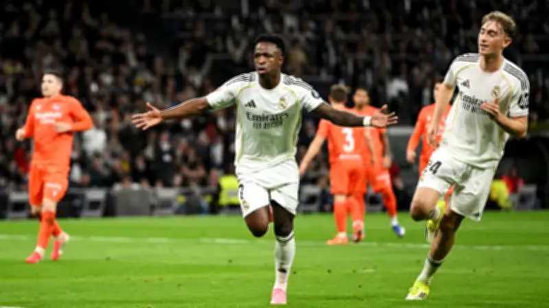 ريال مدريد ينتزع صدارة الليجا مؤقتًا بفوز كاسح على ريال سوسييداد بأربعة أهداف