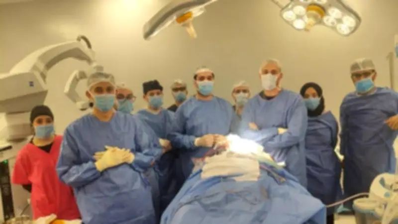 نجاح تدخل جراحي عاجل لإنقاذ شاب مصاب بإصابة خطيرة في المخ بمستشفى قصر العيني