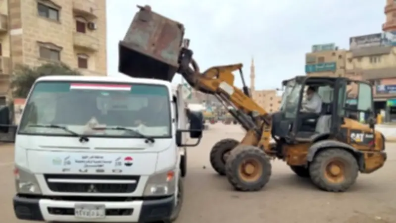 محافظ كفر الشيخ يتفقد حملات النظافة ورفع الإشغالات بمدينة الحامول لتحسين الخدمات