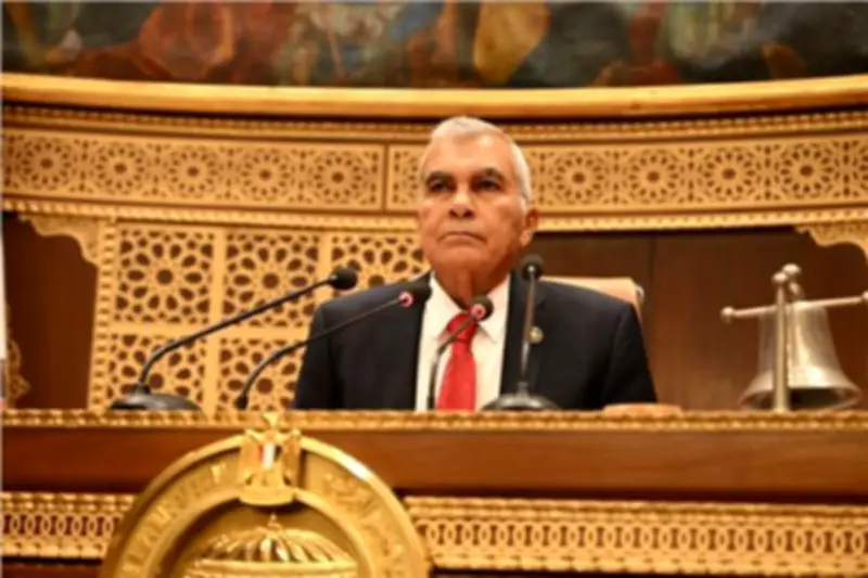 رئيس الشيوخ يهنئ الوزراء الجدد ويشيد بجهود الوزارة المنتهية مهامها