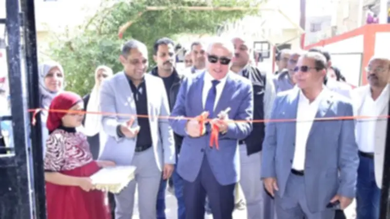 محافظ الأقصر يفتتح معرض وحدة السكان لدعم تمكين المرأة بمركز شباب أولاد الشيخ